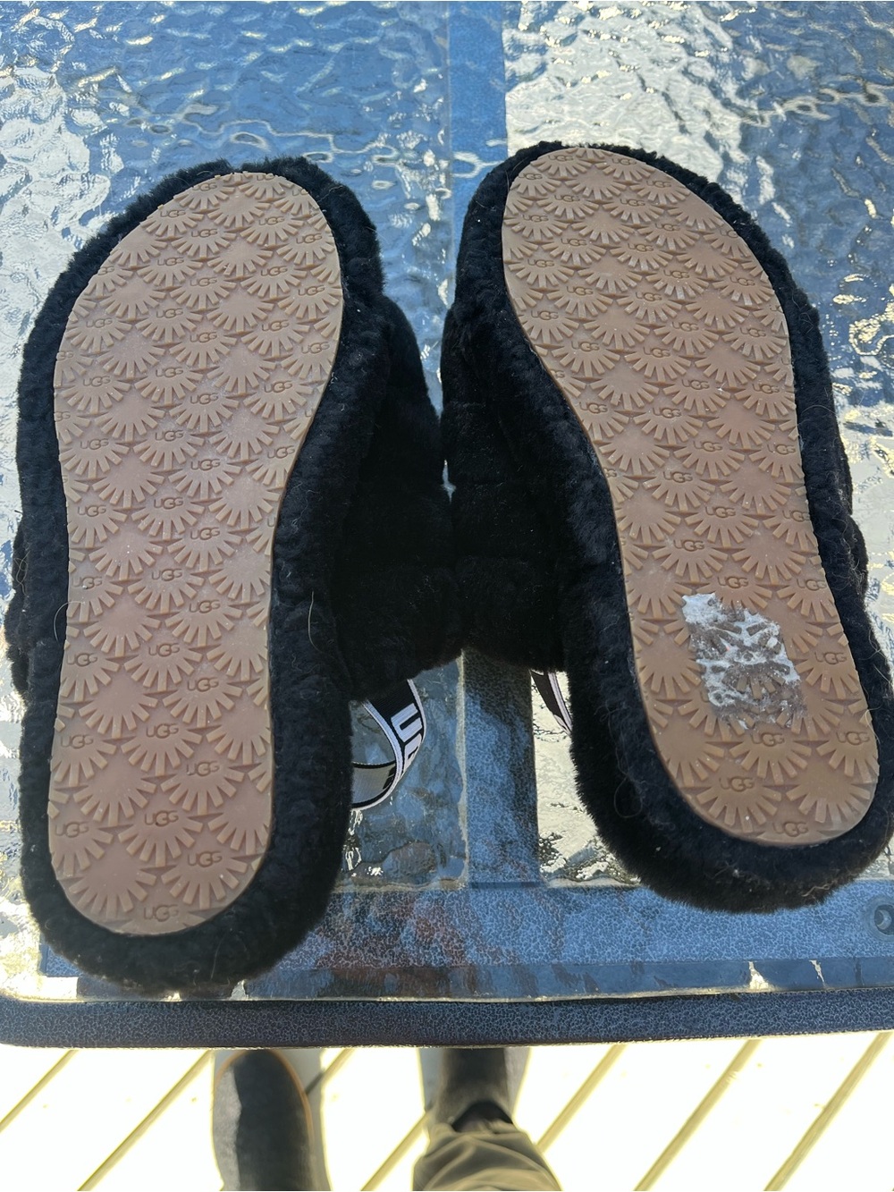 UGG Fluff Yeah Slide - Picture 4 of 5